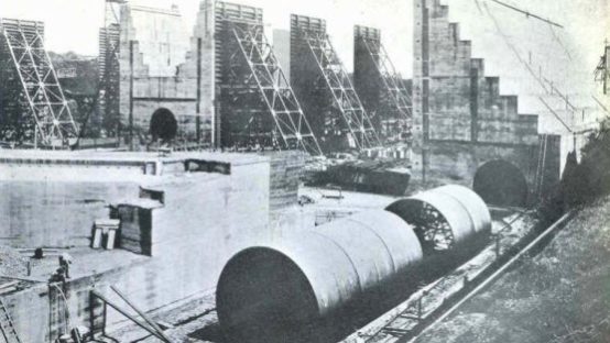 Panama_Canal_Lock_Forms
