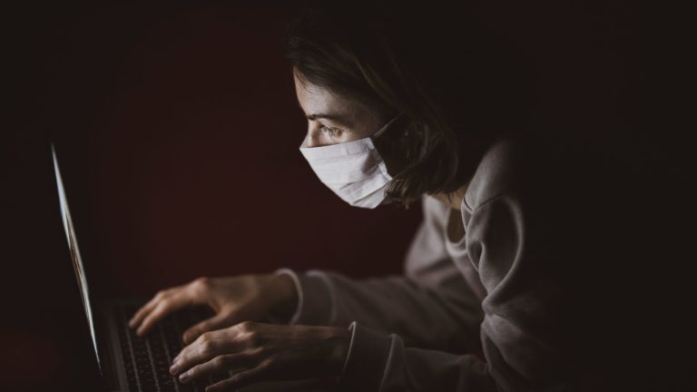 engin-akyurt-KtYvqysesC4-unsplash