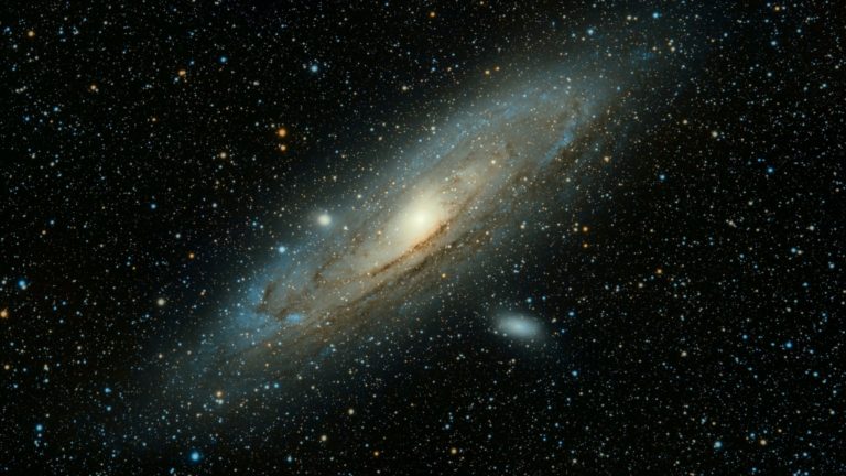 guillermo-ferla-Oze6U2m1oYU-unsplash