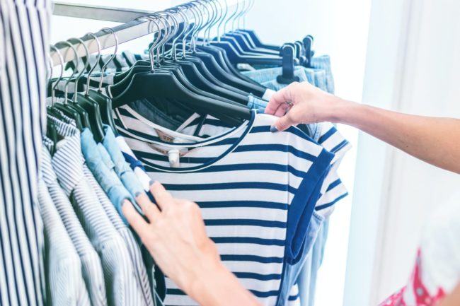 arara de roupas