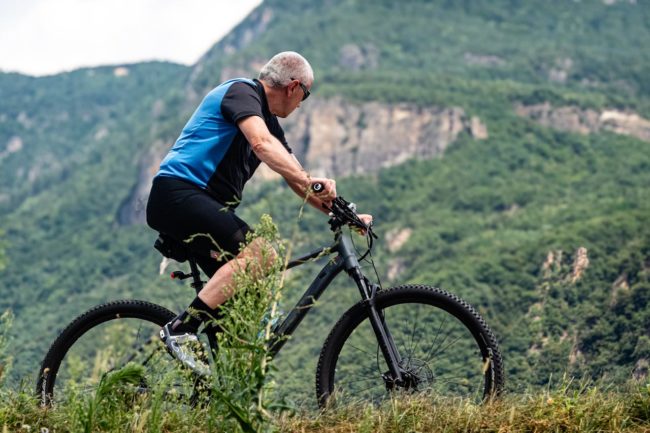 pexels-jose-rodriguez-ortega-2189823-28583876 Durante experimento, atividade cerebral de voluntários durante prática de ciclismo foi mais organizada em relação ao momento de repouso