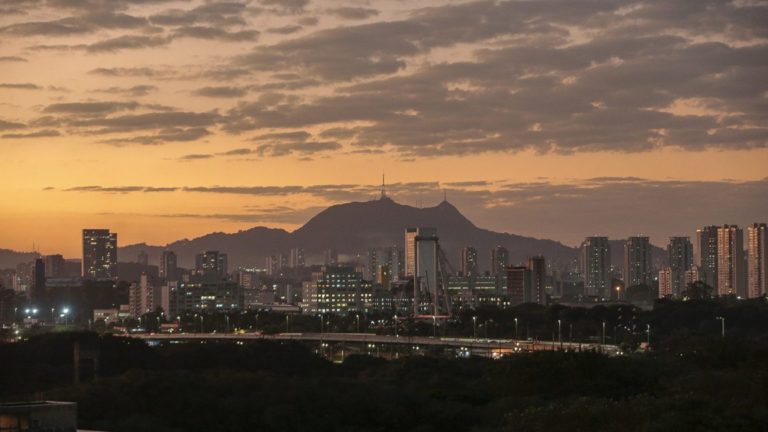 Ilhas de calor na Grande São Paulo estão relacionadas à presença de edificações e menor número de áreas verdes