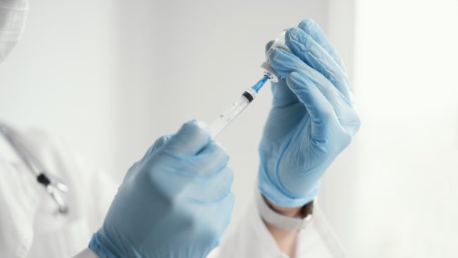 vacina contra Mpox para população vivendo com HIV