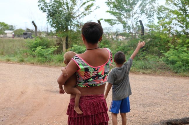 Profissionais de saúde precisam respeitar as vivências indígenas para acolher gestantes e puérperas, diz pesquisa em aldeias do Mato Grosso.
