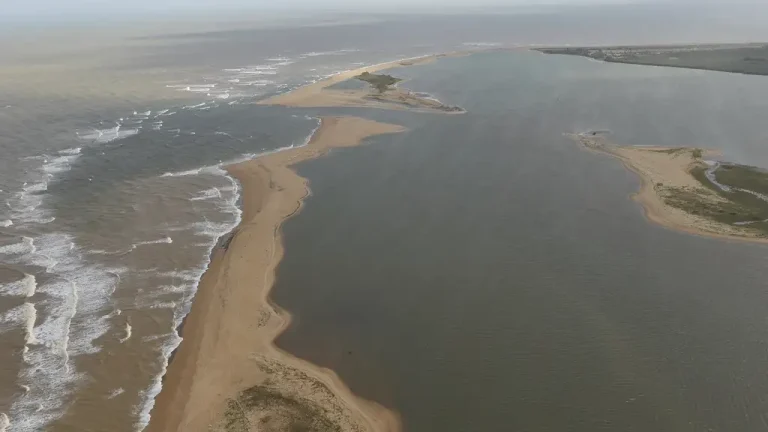 Pescadores capixabas são afetados por lama tóxica de rompimento da Barragem do Fundão, em Mariana (MG)