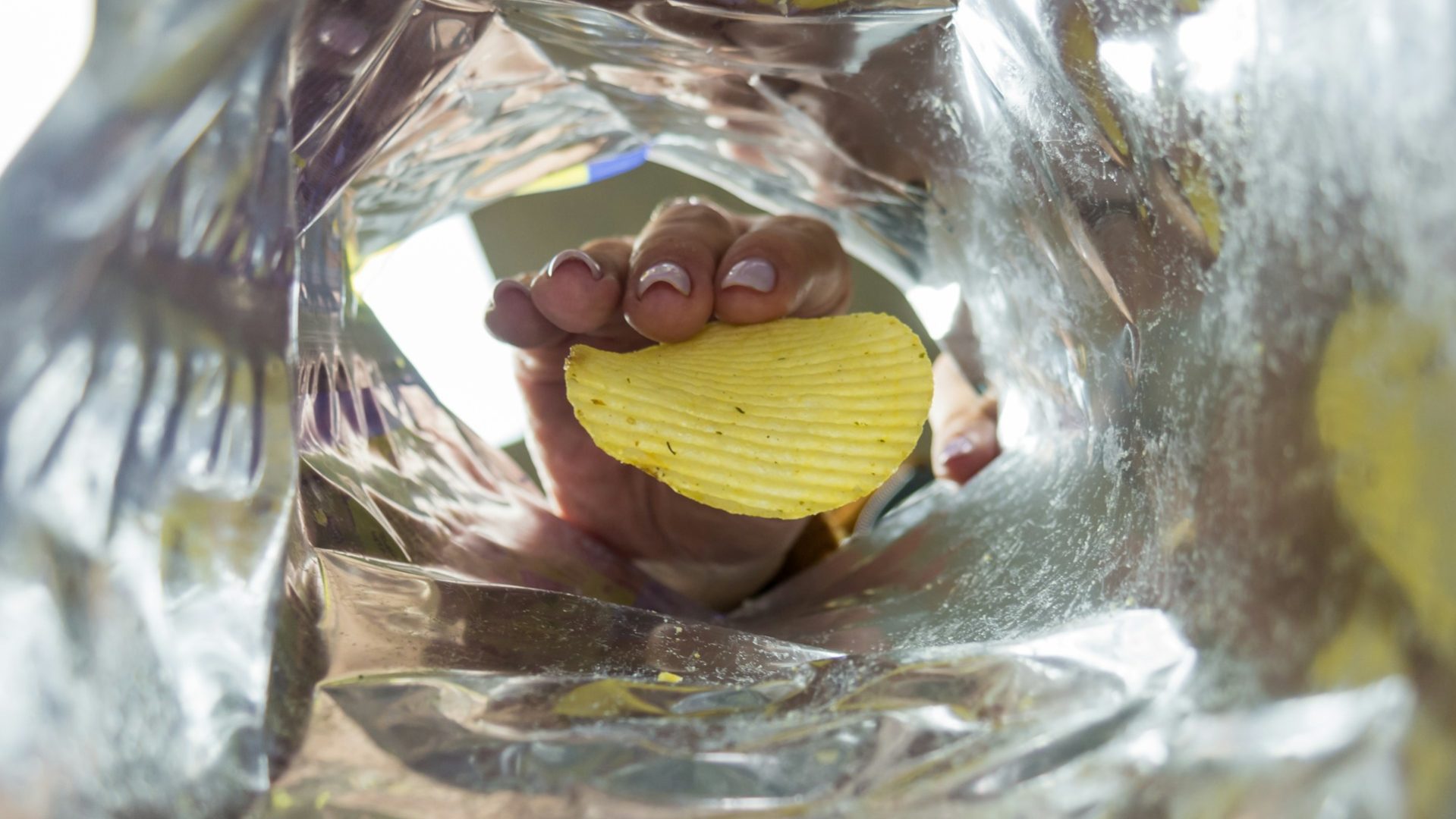 salgadinho Mulheres com refeições baseadas em alimentos naturais e minimamente processados tiveram 28% menor chance de apresentar obesidade