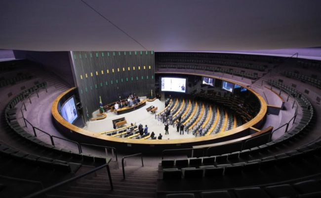 Pesquisadores desenvolvem o CO2-Index, ferramenta que identifica atividades emissoras e mitigadoras dos deputados federais