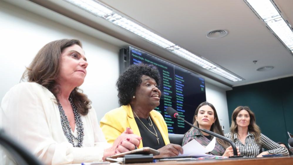 img20250521194854929MED Reunião de eleição para os cargos da Coordenadoria-Geral do Observatório Nacional da Mulher na Política, da Procuradoria da Mulher e da Coordenadoria dos Direitos da Mulher. Dep. Soraya Santos (PL - RJ), Dep. Benedita da Silva (PT - RJ), Dep. Yandra Moura (UNIÃO-SE) e Dep. Greyce Elias (AVANTE - MG)