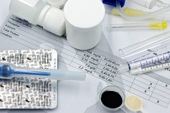 pexels-martabranco-303379301 Materiais médicos e resultados de exames usados para diagnóstico de doenças renais